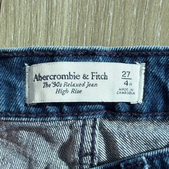 Abercrombie & Fitch 90s Relaxed Jean Dark Blue Denim - High Rise - Picture 2 of 3